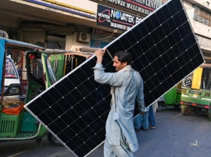 بجٹ سے قبل ہی سولر پینلز کی قیمتوں میں ہزاروں روپے کا اضافہ