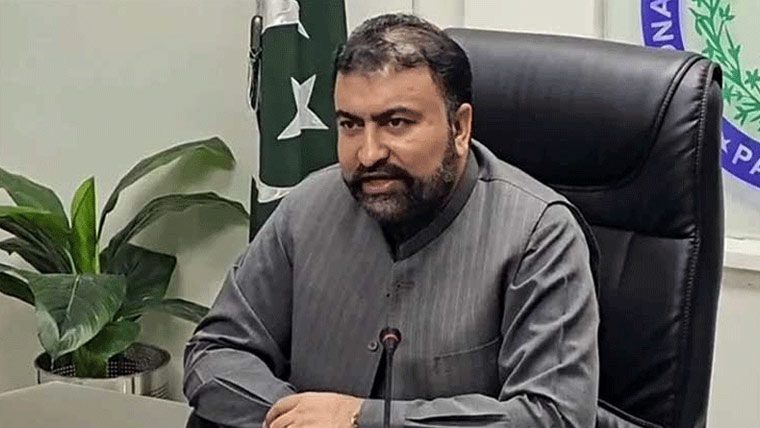 ٹاٹ کلچر کا خاتمہ، ہر سکول کو ڈیسک فراہم کرنے کا فیصلہ: سرفراز بگٹی