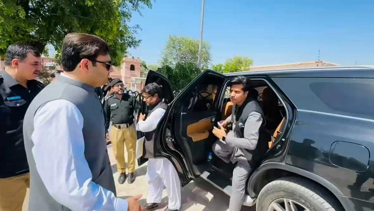 وزیر اطلاعات خیبرپختونخوا کا سنٹرل جیل کا دورہ، اصلاحی سرگرمیوں کا جائزہ