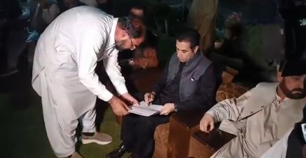 بریکنگ نیوز: کوئٹہ میں جاری بڑا ڈیڈ لاک ختم، حکومتی وفد اور دھرنا کمیٹی کے درمیان تاریخی معاہدہ طے پا گیا