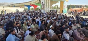 سیاسی و قبائلی قائدین میدان میں آگئے، حکومت بے بس، زیارت کے شہید جوانوں کے خون کا حساب مانگنے کے لیے الٹی گنتی شروع