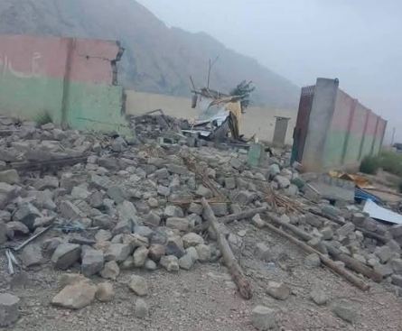 دکی: مسلح افراد کا تھانہ نرہن پر بارودی مواد سے حملہ، عمارت مکمل طور پر تباہ