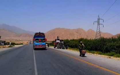 مستونگ شاہراہ پر مسلح افراد کا دھاوا، ناکہ لگا کر متعدد بڑی گاڑیاں اغوا