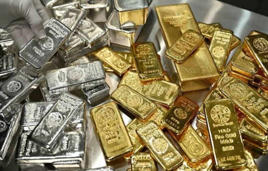 کیا سونا خریدنے کا بہترین وقت آ گیا؟ قیمتوں میں ریکارڈ کمی سامنے آ گئی