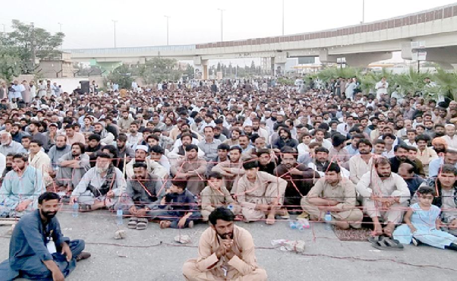 بلوچستان کی سیاست میں بڑا دھماکہ: حکومت نے اپوزیشن کے آگے گھٹنے ٹیک دیے؟