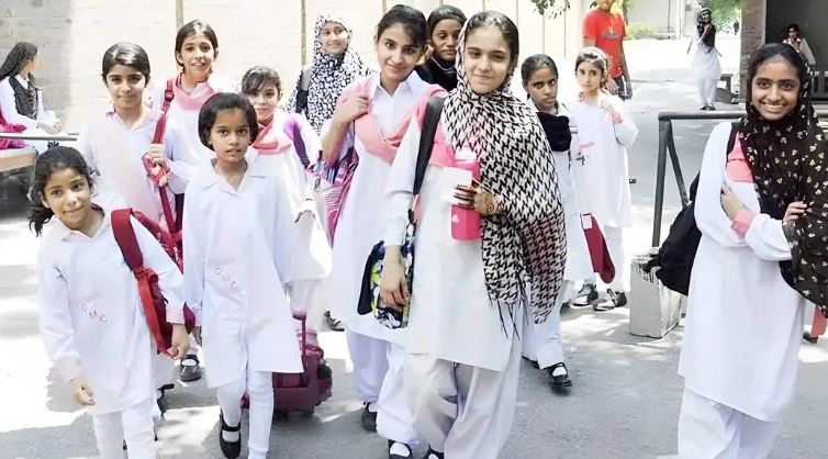 اسکولوں کے اوقات میں ایک گھنٹے کی کمی کا اعلان